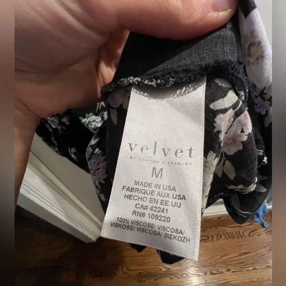 Velvet by graham and Spencer Winola Floral Printed Challis dress size medium - Picture 6 of 11